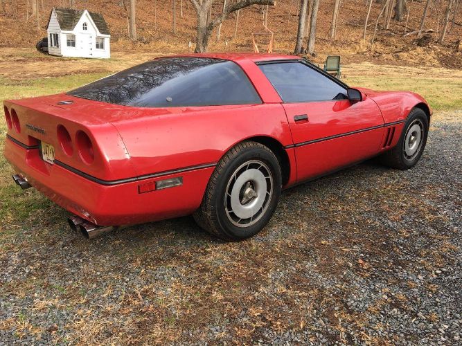 Chevrolet-Corvette-1984-5