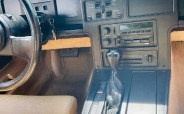 Chevrolet-Corvette-1984-6
