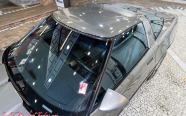 Chevrolet-Corvette-1984-6