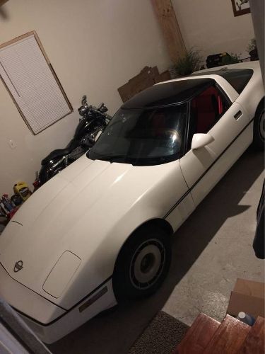 Chevrolet-Corvette-1984-7