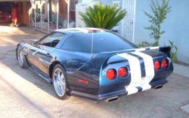 Chevrolet-Corvette-1984-9