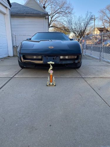 Chevrolet-Corvette-1984-Black-4