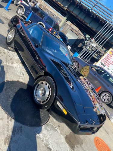 Chevrolet-Corvette-1984-Black-8