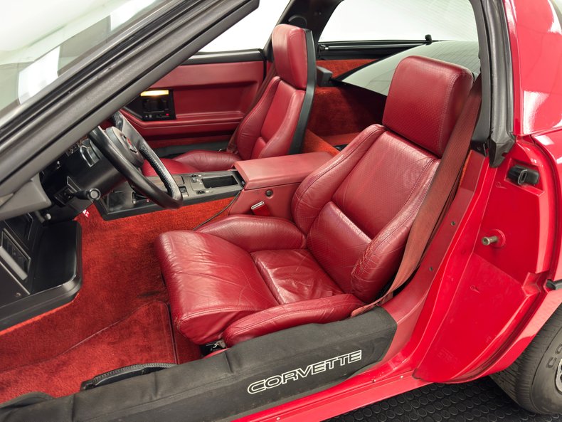 Chevrolet-Corvette-1984-Bright-Red-Red-29