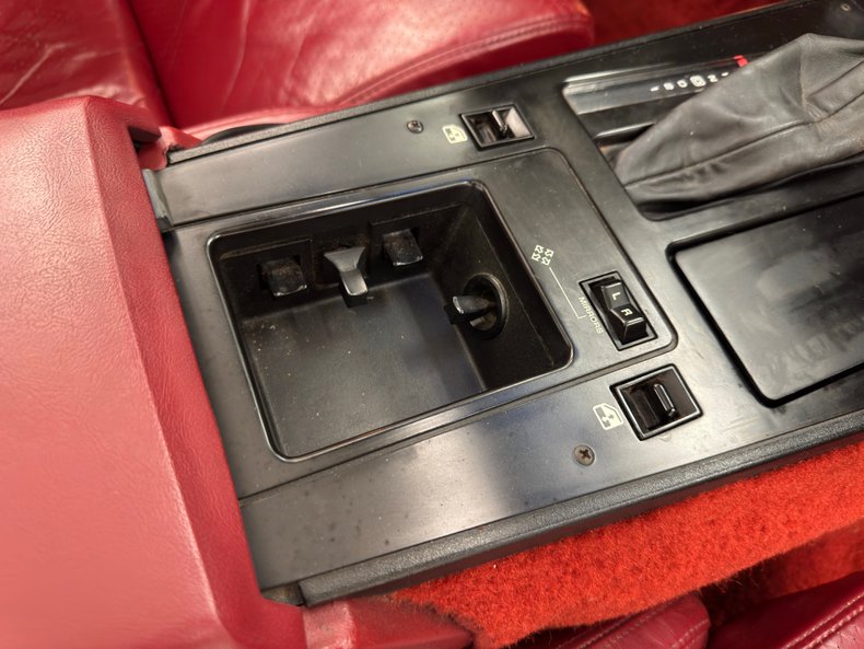 Chevrolet-Corvette-1984-Bright-Red-Red-40