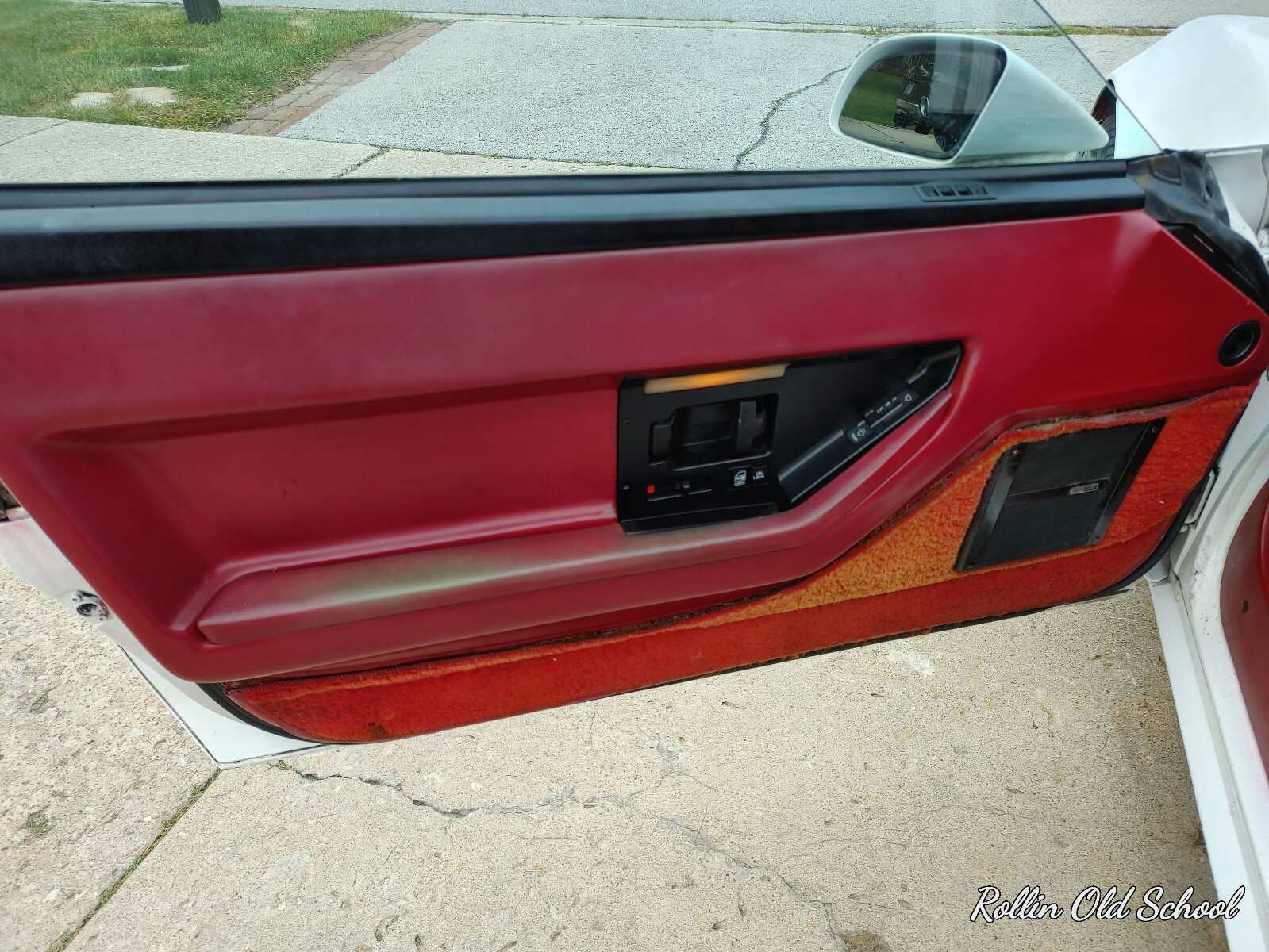 Chevrolet-Corvette-1984-Hatchback-11