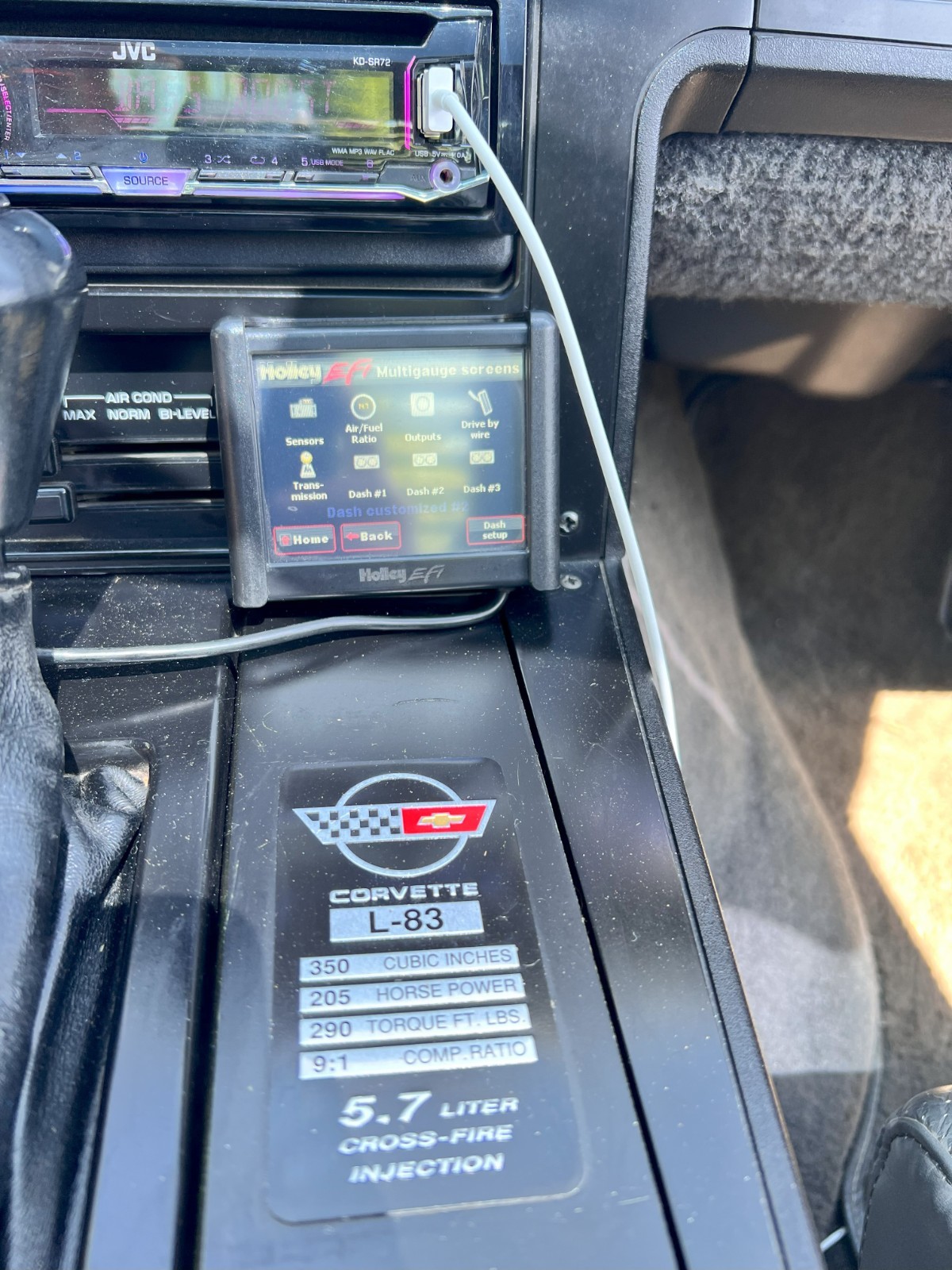 Chevrolet-Corvette-1984-Hatchback-18