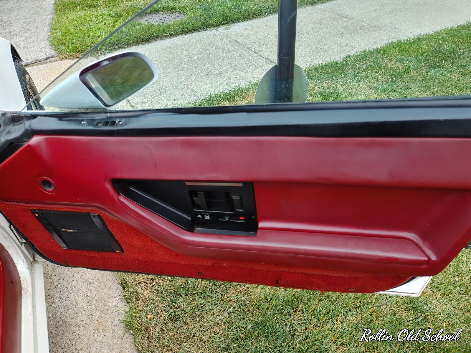 Chevrolet-Corvette-1984-Hatchback-19