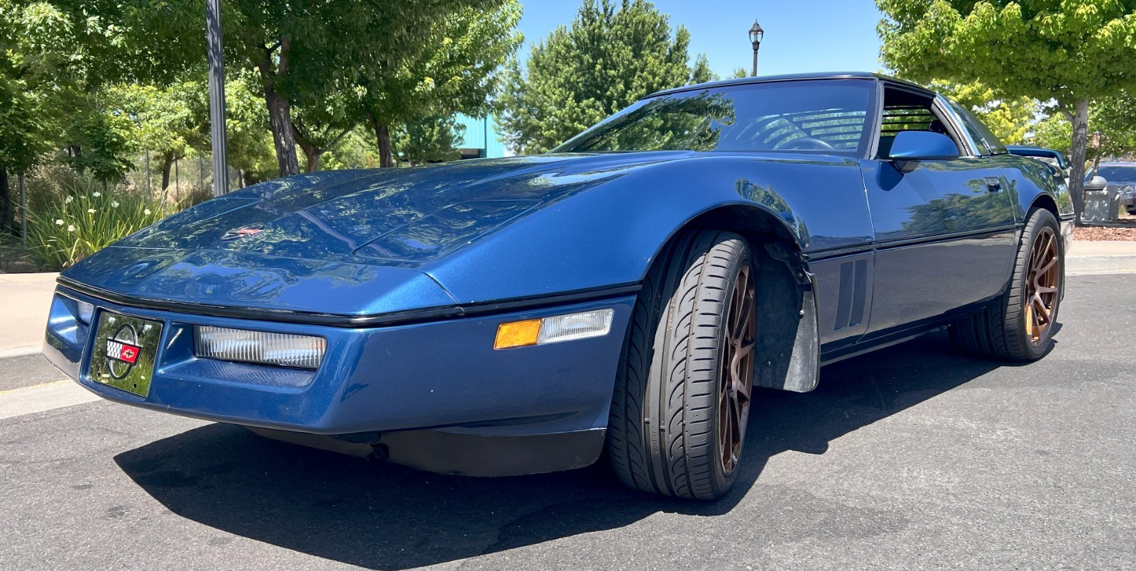 Chevrolet-Corvette-1984-Hatchback-2