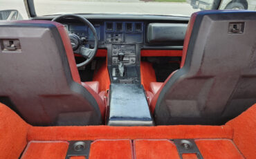Chevrolet-Corvette-1984-Hatchback-20