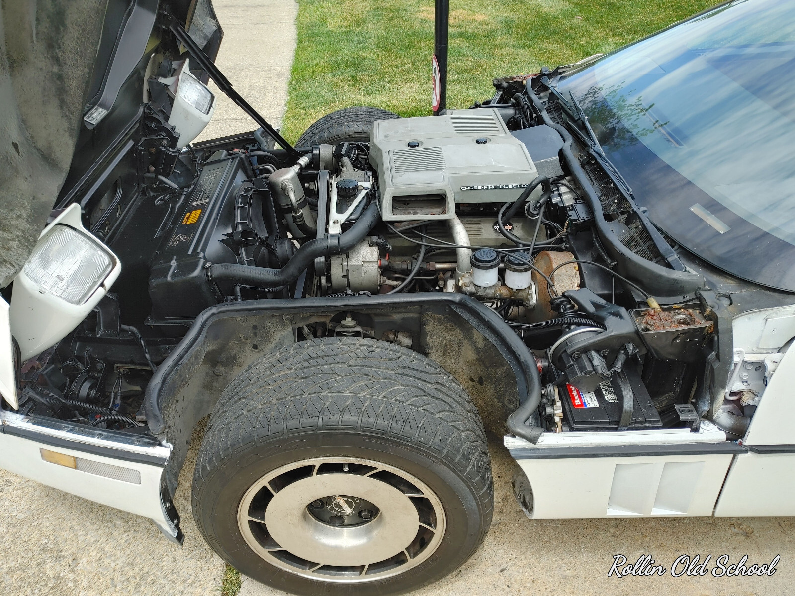 Chevrolet-Corvette-1984-Hatchback-23