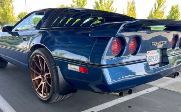 Chevrolet-Corvette-1984-Hatchback-26