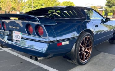 Chevrolet-Corvette-1984-Hatchback-28