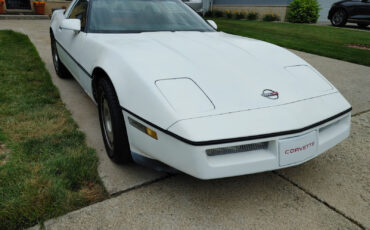 Chevrolet-Corvette-1984-Hatchback-3