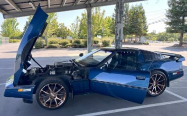 Chevrolet-Corvette-1984-Hatchback-31