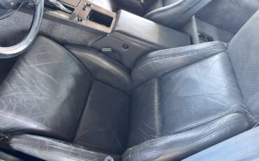 Chevrolet-Corvette-1984-Hatchback-33