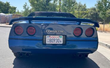 Chevrolet-Corvette-1984-Hatchback-4