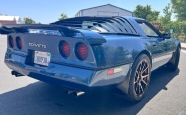 Chevrolet-Corvette-1984-Hatchback-5