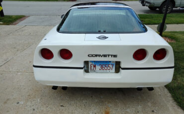 Chevrolet-Corvette-1984-Hatchback-6