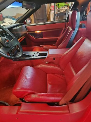 Chevrolet-Corvette-1984-Red-11