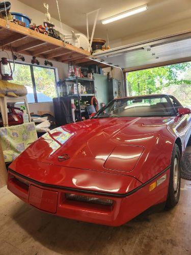 Chevrolet-Corvette-1984-Red-15