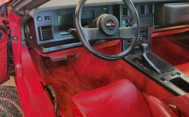 Chevrolet-Corvette-1984-Red-17
