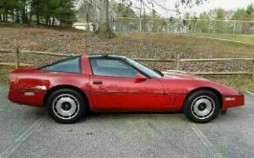 Chevrolet-Corvette-1984-Red