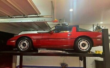 Chevrolet-Corvette-1984-Red-3
