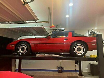 Chevrolet-Corvette-1984-Red-3