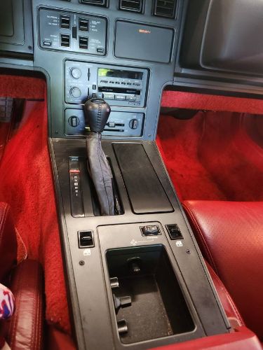 Chevrolet-Corvette-1984-Red-3
