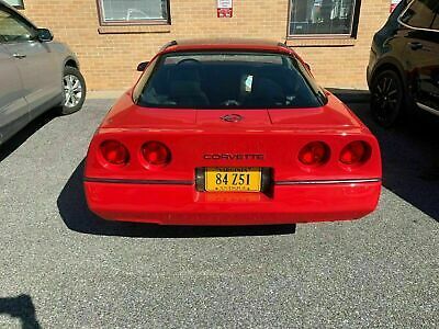 Chevrolet-Corvette-1984-Red-4