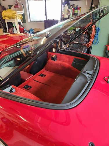 Chevrolet-Corvette-1984-Red-6