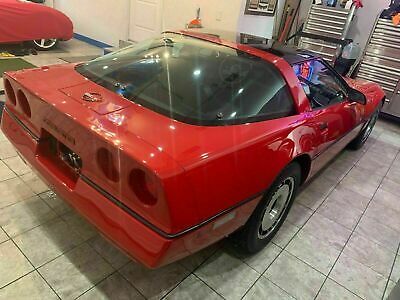 Chevrolet-Corvette-1984-Red-9