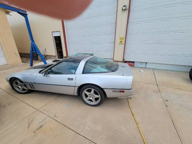 Chevrolet-Corvette-1984-Silver-6