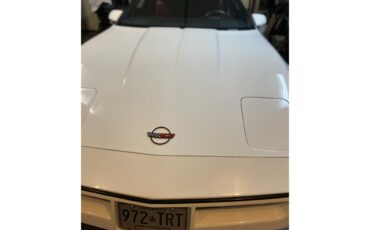 Chevrolet-Corvette-1984-White-Red-2