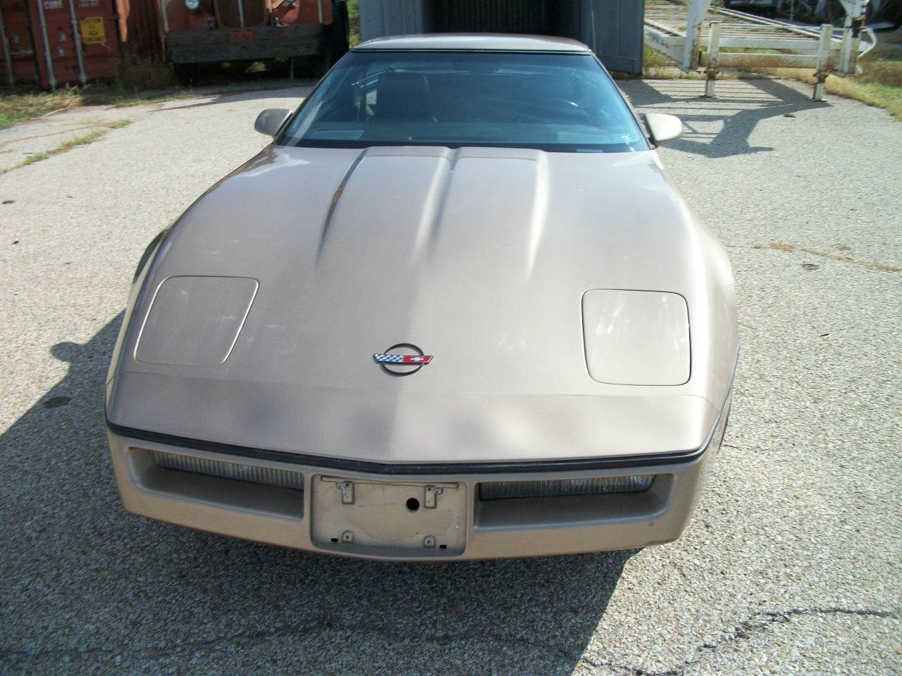 Chevrolet-Corvette-1984-bronze-metallic-bronze-1