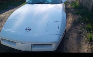 Chevrolet-Corvette-1984-white-1