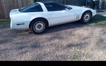 Chevrolet-Corvette-1984-white-3