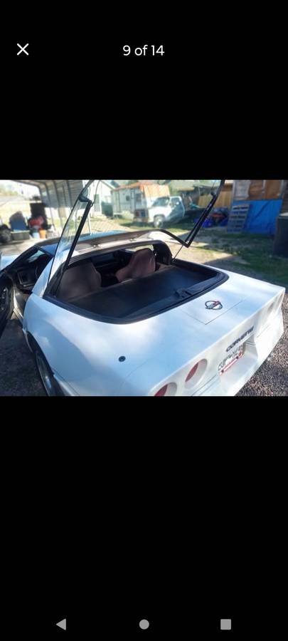 Chevrolet-Corvette-1984-white-6