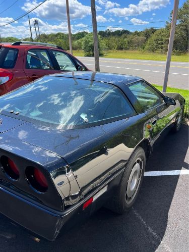 Chevrolet-Corvette-1985-1
