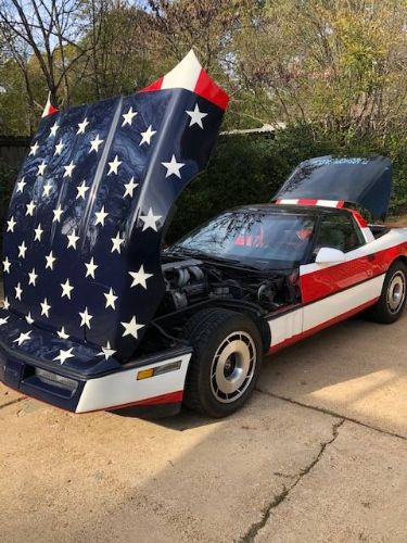 Chevrolet-Corvette-1985-1