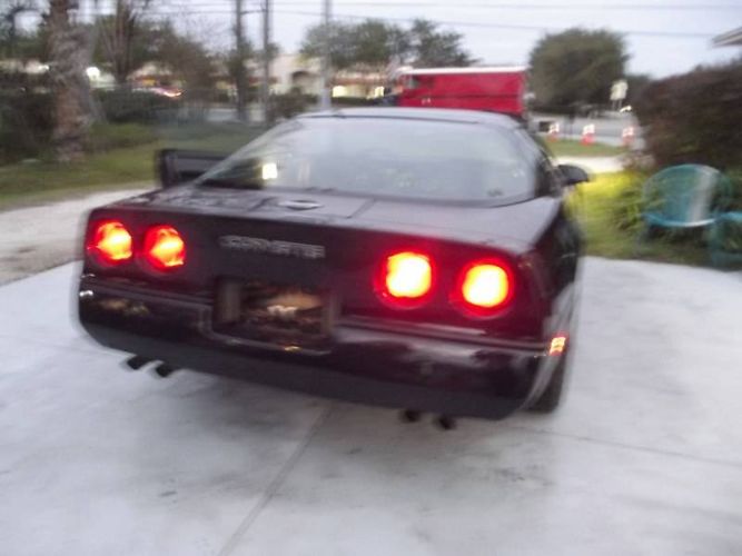 Chevrolet-Corvette-1985-1