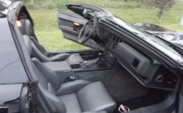 Chevrolet-Corvette-1985-2