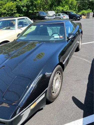Chevrolet-Corvette-1985-2