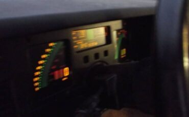 Chevrolet-Corvette-1985-3