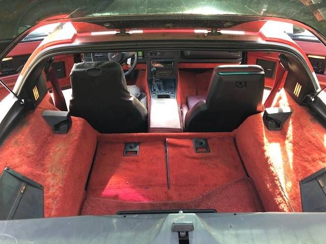 Chevrolet-Corvette-1985-3