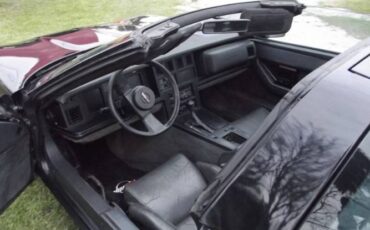 Chevrolet-Corvette-1985-6