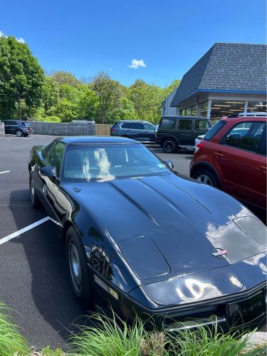 Chevrolet-Corvette-1985-6