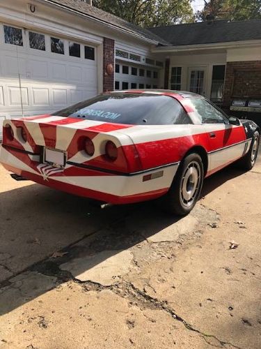 Chevrolet-Corvette-1985-7