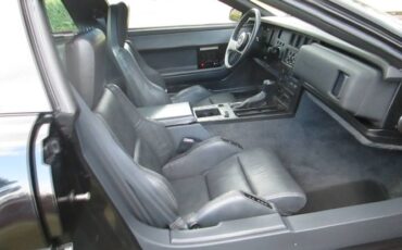 Chevrolet-Corvette-1985-Black